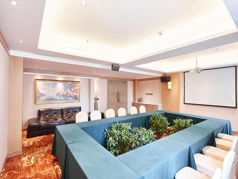 Vienna Hotel Nanyang People Road Dış mekan fotoğraf